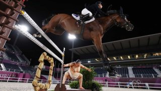 Sumo-themed equestrian fence