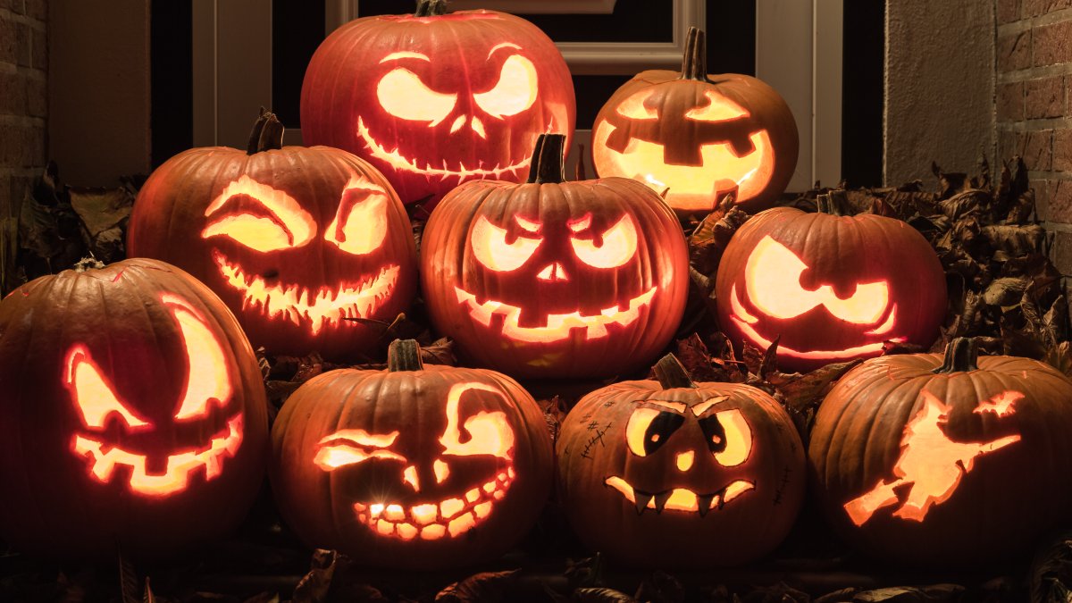 Drivers, Trick-Or-Treaters Urged to Follow Safety Tips on Halloween