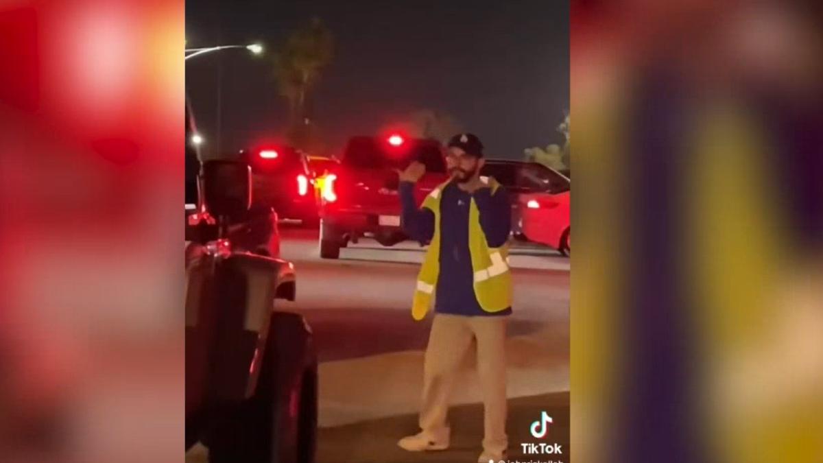 TikToker Jumps Into Action in Dodger Stadium Traffic Jam – NBC Bay Area - Vimarsana News