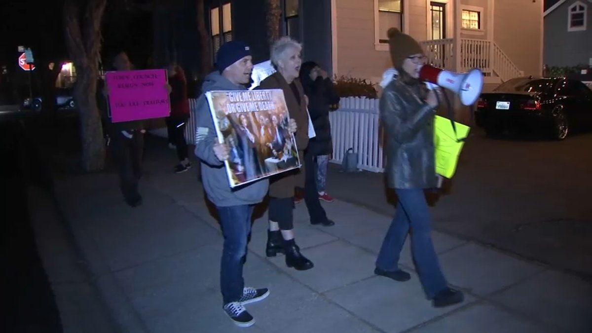 Demonstrators Gather at Los Gatos Mayor's Home Calling for Her, Councilmembers Resignation - Vimarsana News