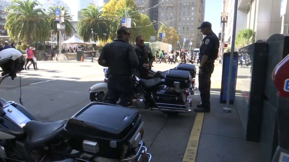 Extra Police at San Francisco's Union Square for Holiday Shopping Season - Vimarsana News