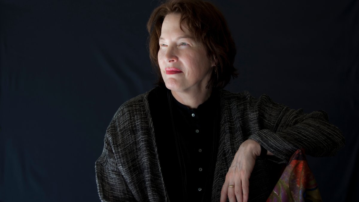 Author Alice Sebold Apologizes to Man Cleared in 1981 Rape - Vimarsana News