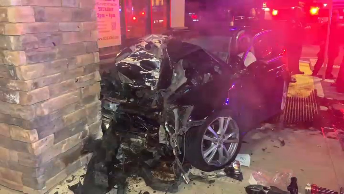 Woman, Toddler Airlifted After Vehicle Crashes Into Oakley Taco Bell – NBC  Bay Area