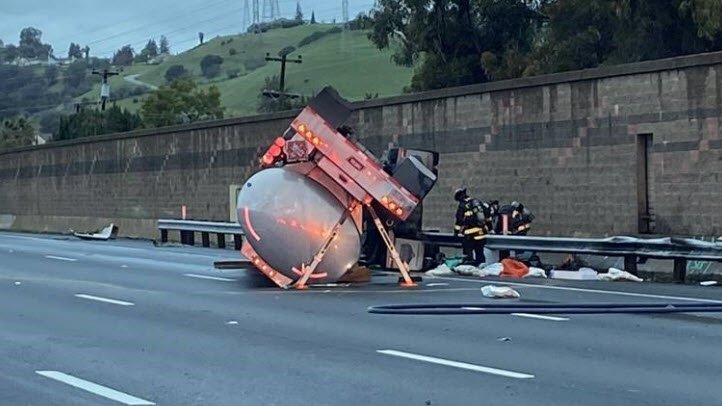 Fuel Tanker Overturns on I-680 in Fremont, Forces Evacuations Due to Spill - Vimarsana News