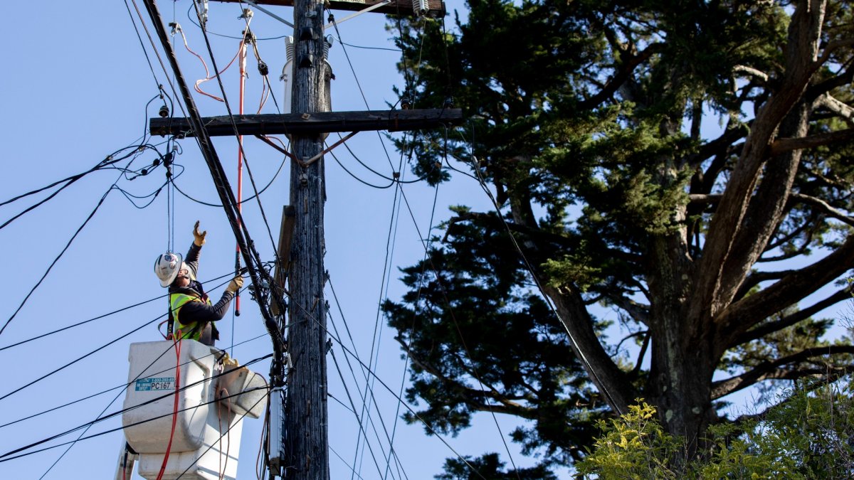 PG&E Begins Power Line Inpections as Wildfire Season Looms - Vimarsana News