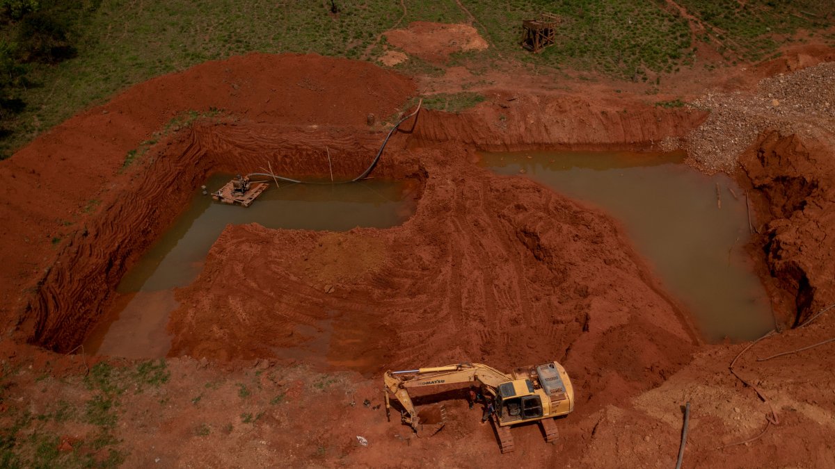 Aircraft, Fuel Key to Illegal Gold Mining in the Amazon – NBC Bay Area - Vimarsana News