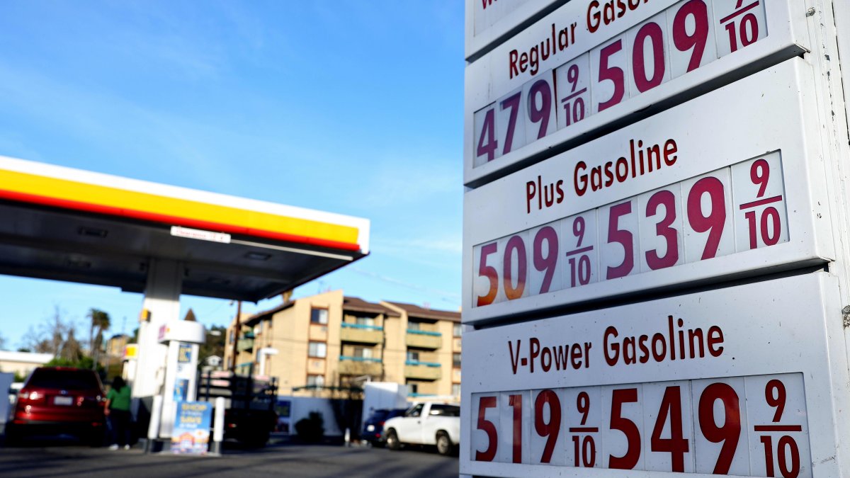 Watch GasBuddy Petroleum Analyst talks about gas prices going up NBC Bay Area