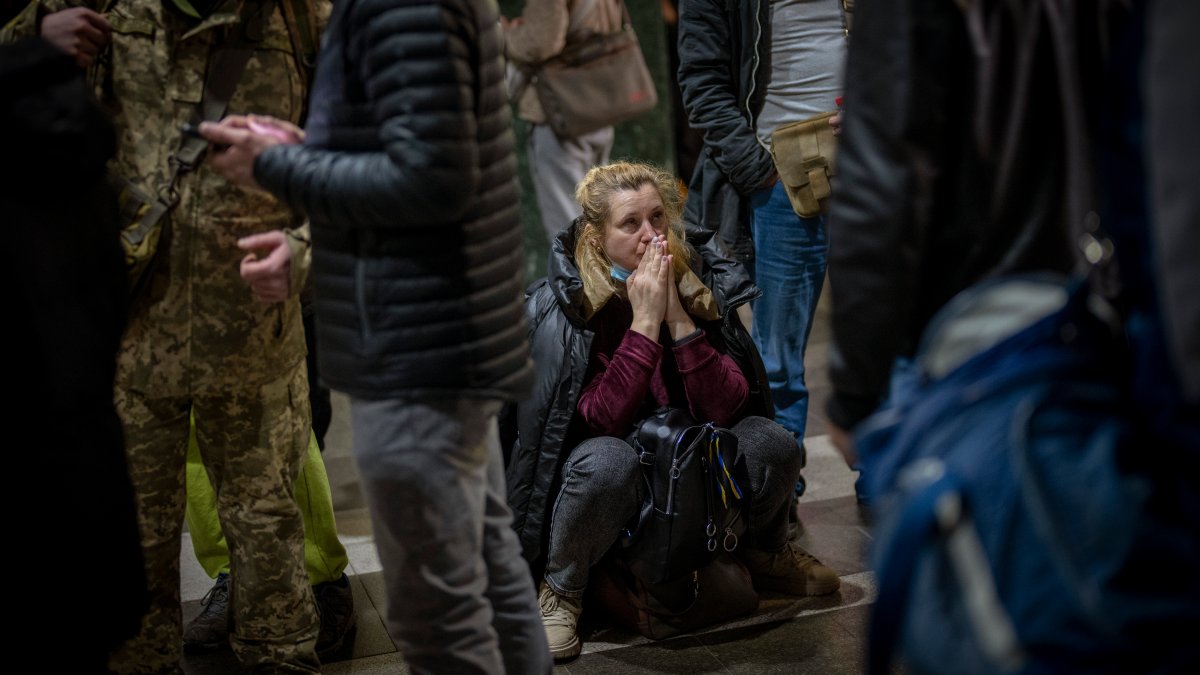 'I Don't Want to Die': Ukrainians Fear as Invasion Closes in – NBC Bay Area - Vimarsana News