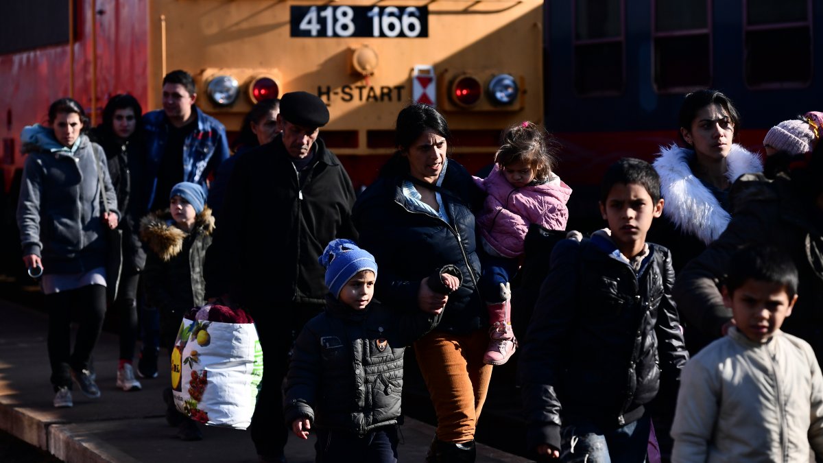 Ukrainian Refugees Start Arriving in the Bay Area - Vimarsana News