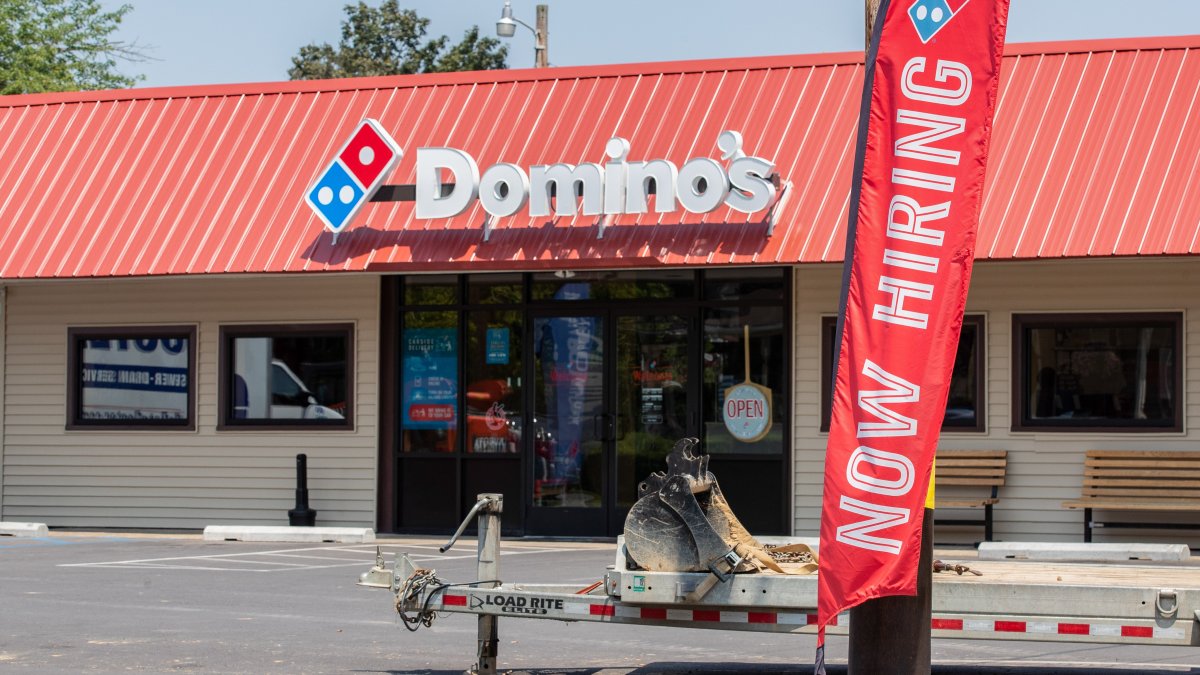 Domino's Will Pay You $3 If You Pick Up Your Own Pizza – NBC Bay Area - Vimarsana News