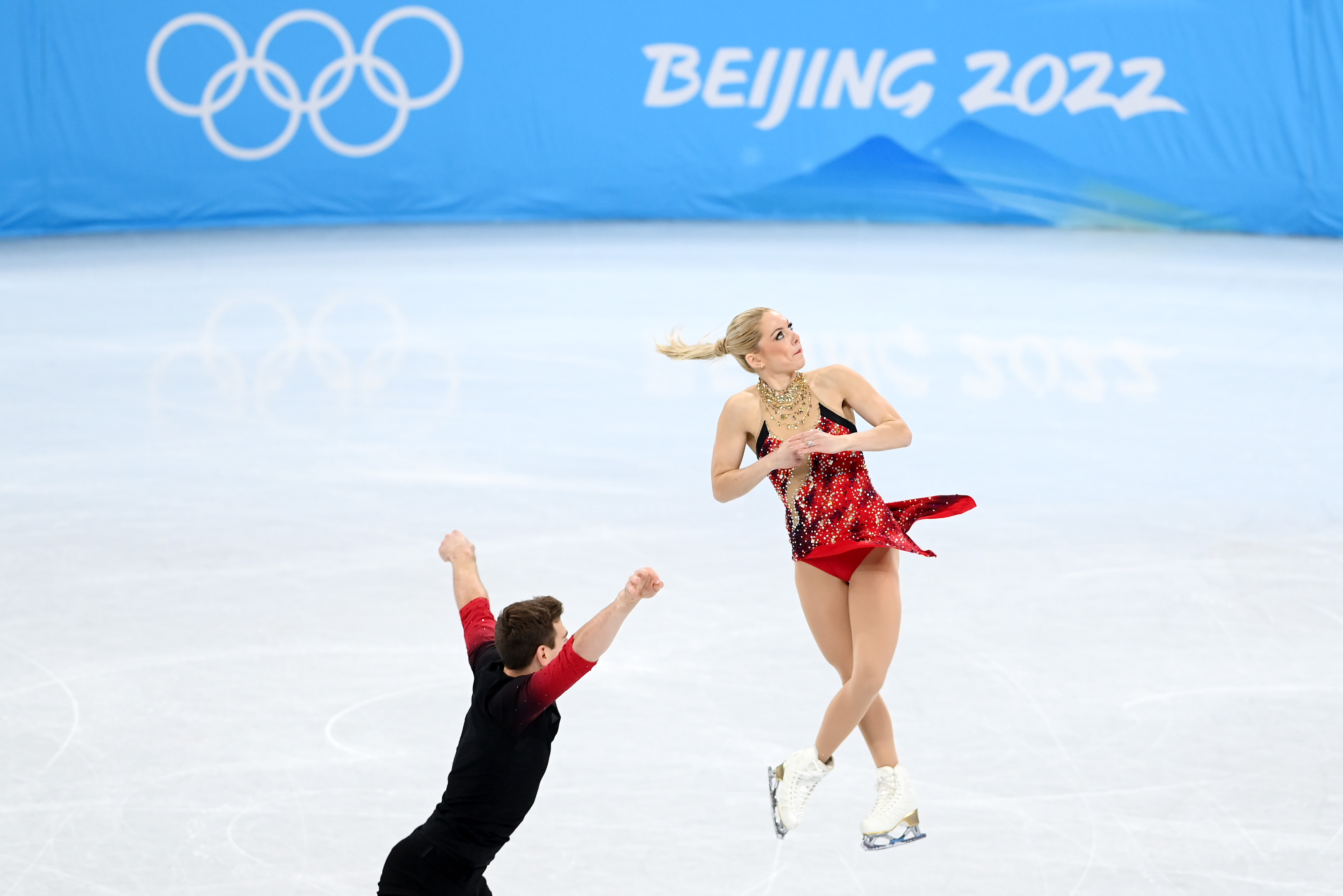 lysere vedvarende ressource Tilsyneladende Here's a Guide to Skating Jumps, Scoring at the Winter Olympics – NBC Los  Angeles