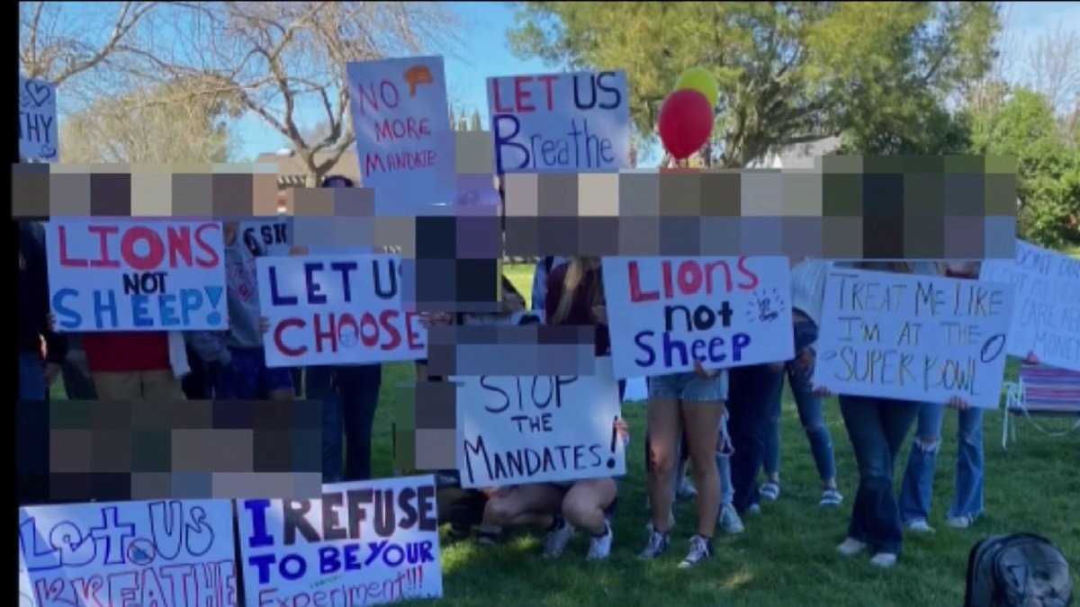 North Bay High School Students Defy Mask Mandate - Vimarsana News