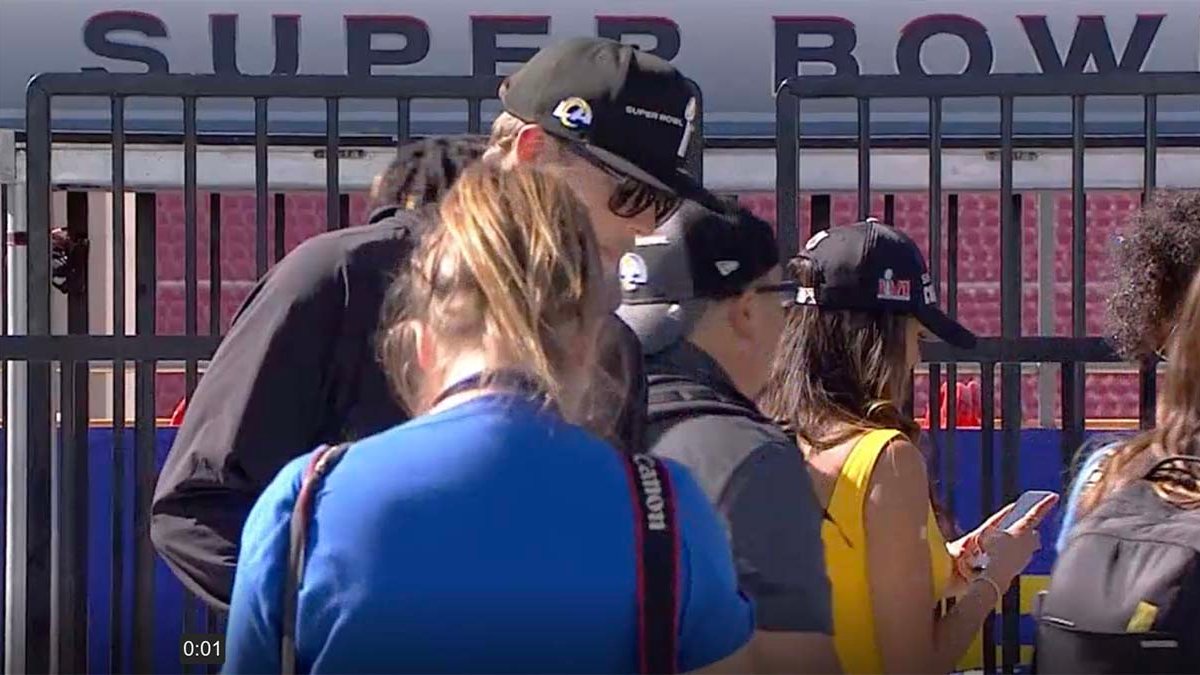 Photographer Injured in Rams Parade Rally Fall – NBC Bay Area - Vimarsana News