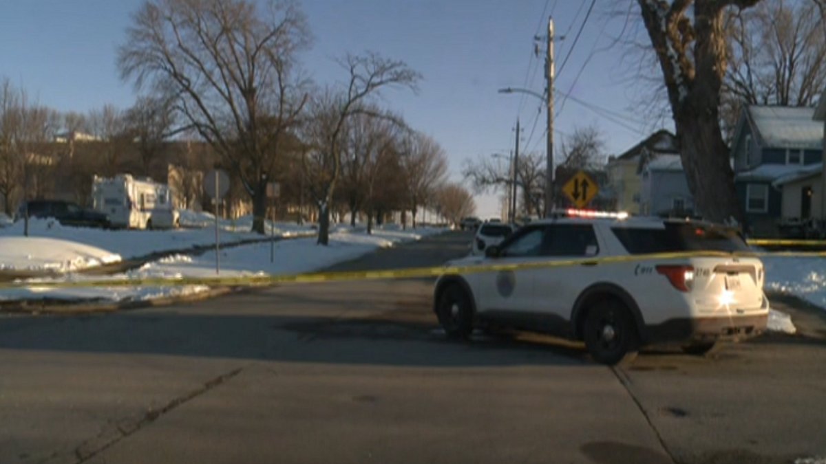 1 Teen Dead, 2 Wounded in Shooting Outside Iowa High School – NBC Bay Area