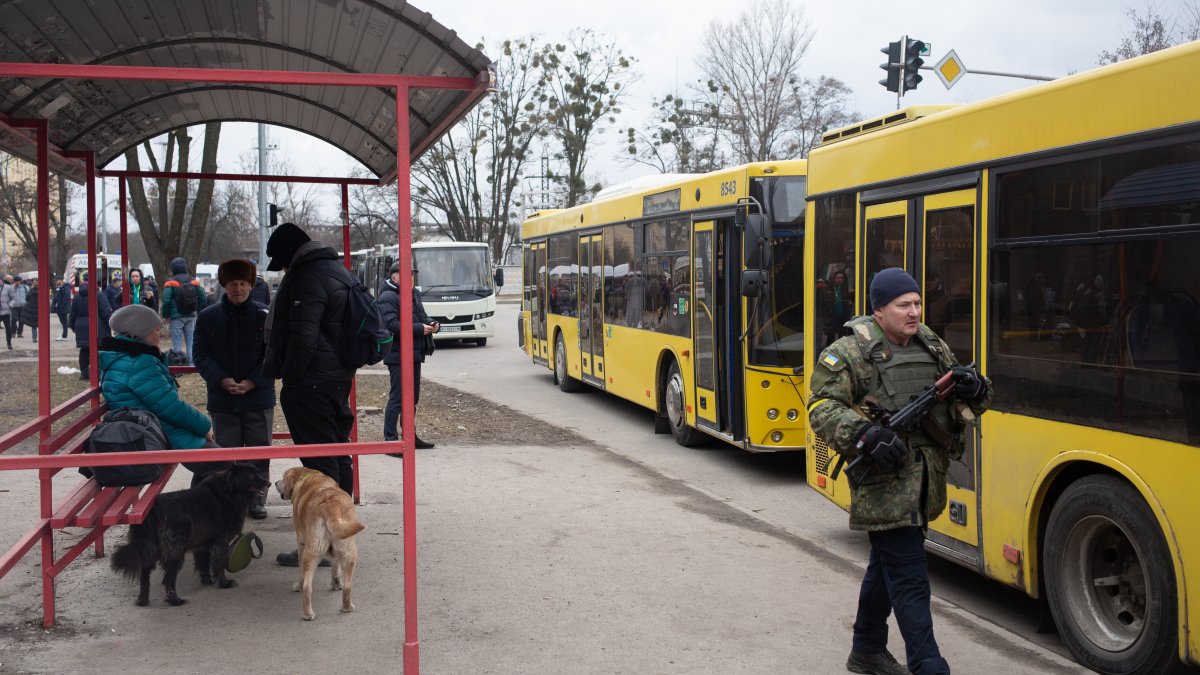 As Russia Claims Cease-Fire for Civilians to Exit 4 Cities, Ukraine Official Blasts Plan – NBC Bay Area - Vimarsana News