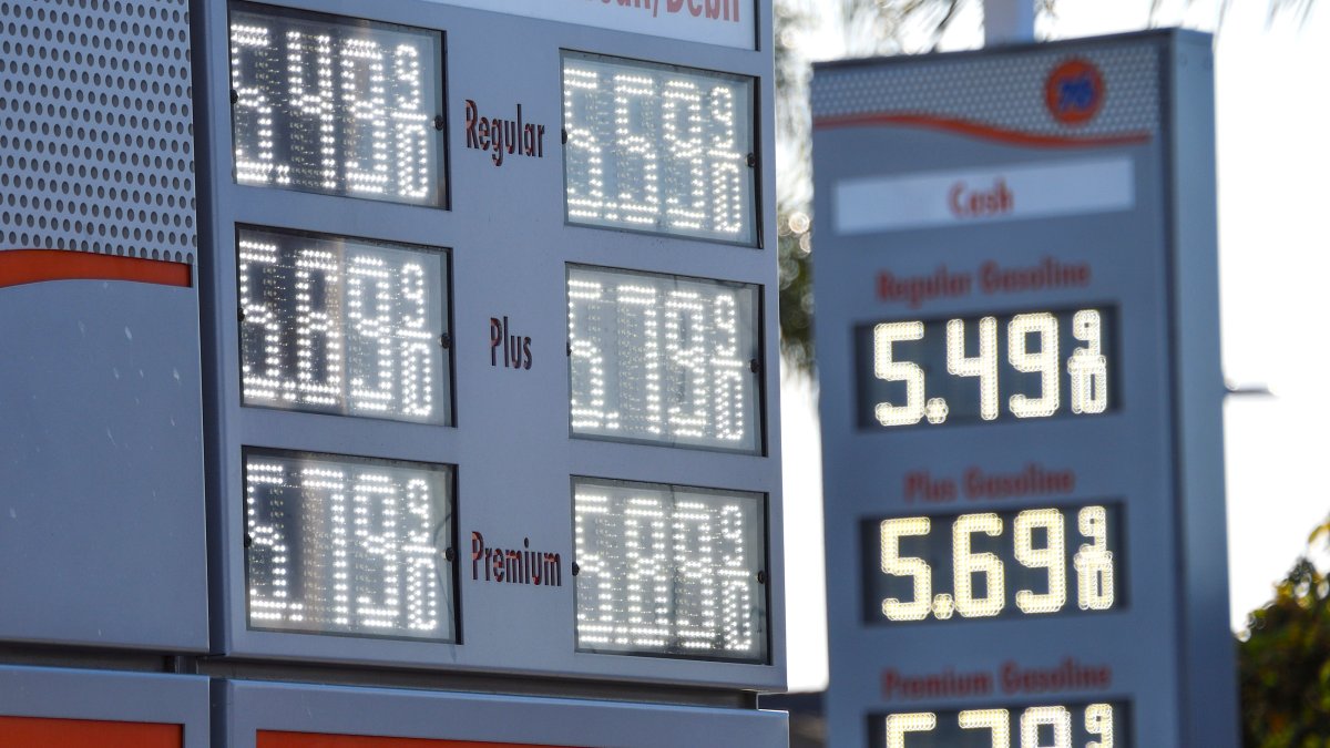 As Oil Prices Drop, Bay Area Residents Hope Gas Prices Will Follow