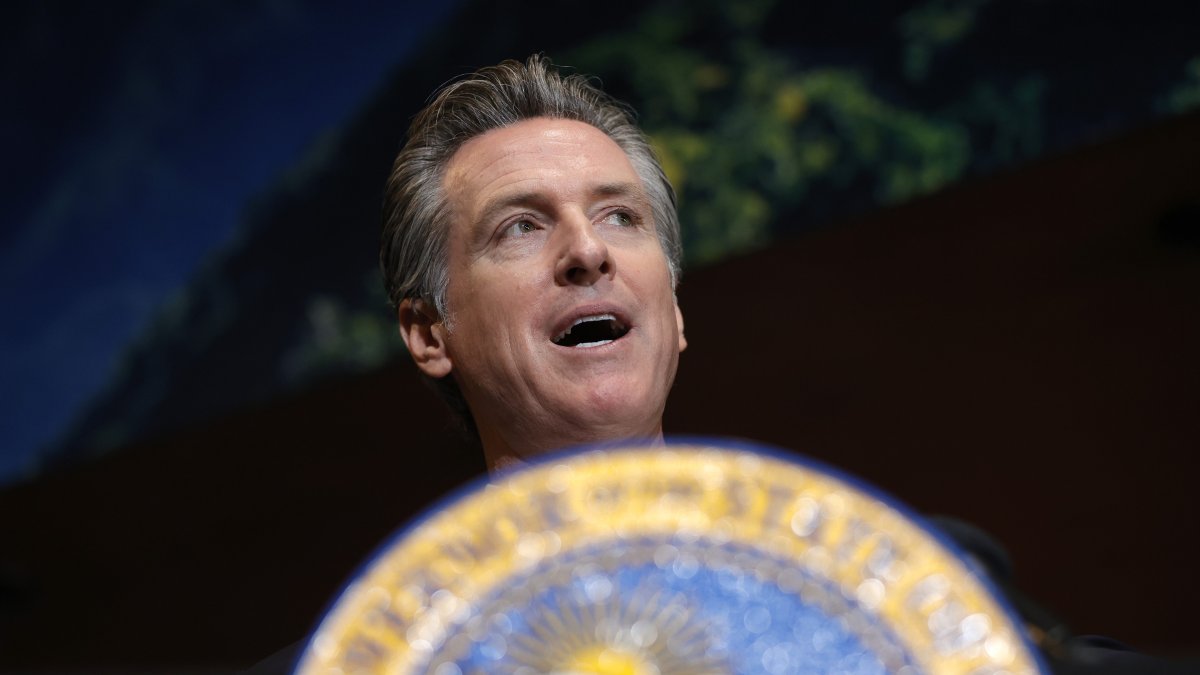 California Governor Backs Plan to Pay for Some Abortions - Vimarsana News