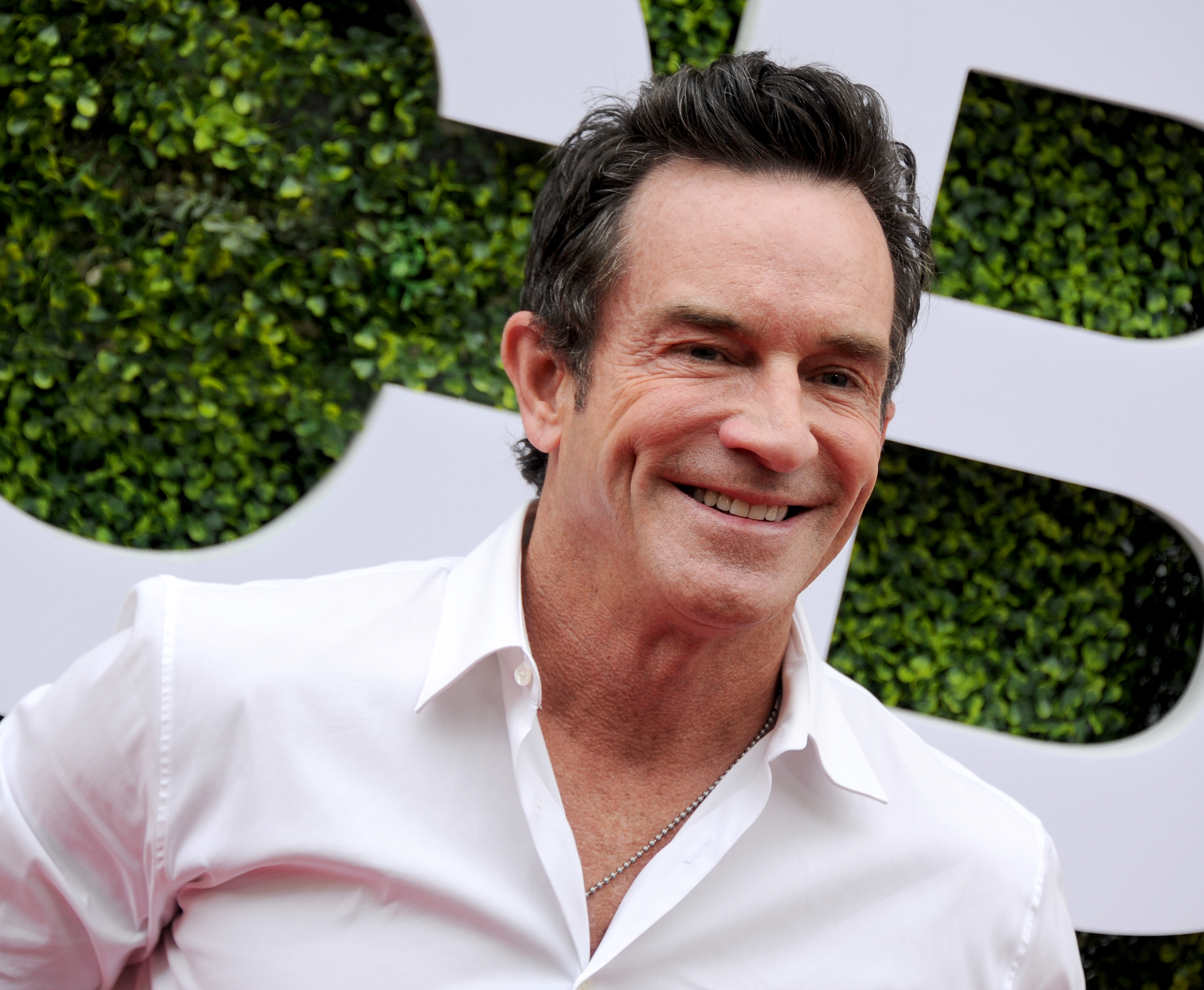 'Survivor' Host Jeff Probst Details the 'Panic' That Led Producers to Stop Challenge - Vimarsana News