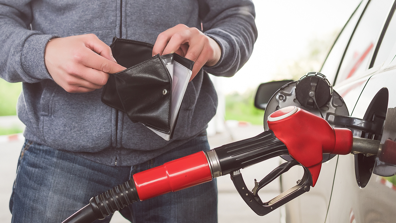 Skeptical Bay Area motorists watch pump prices closely after U.S.-Iran deal