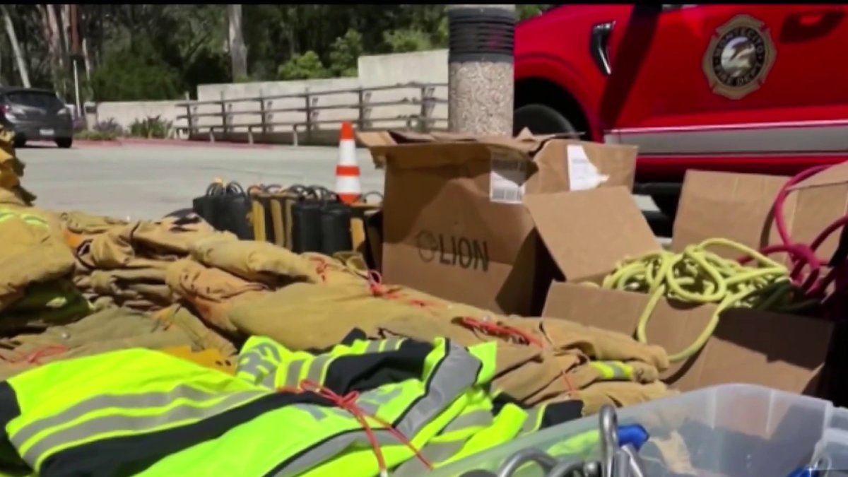 California Volunteers Head Overseas to Assist Ukrainians - Vimarsana News