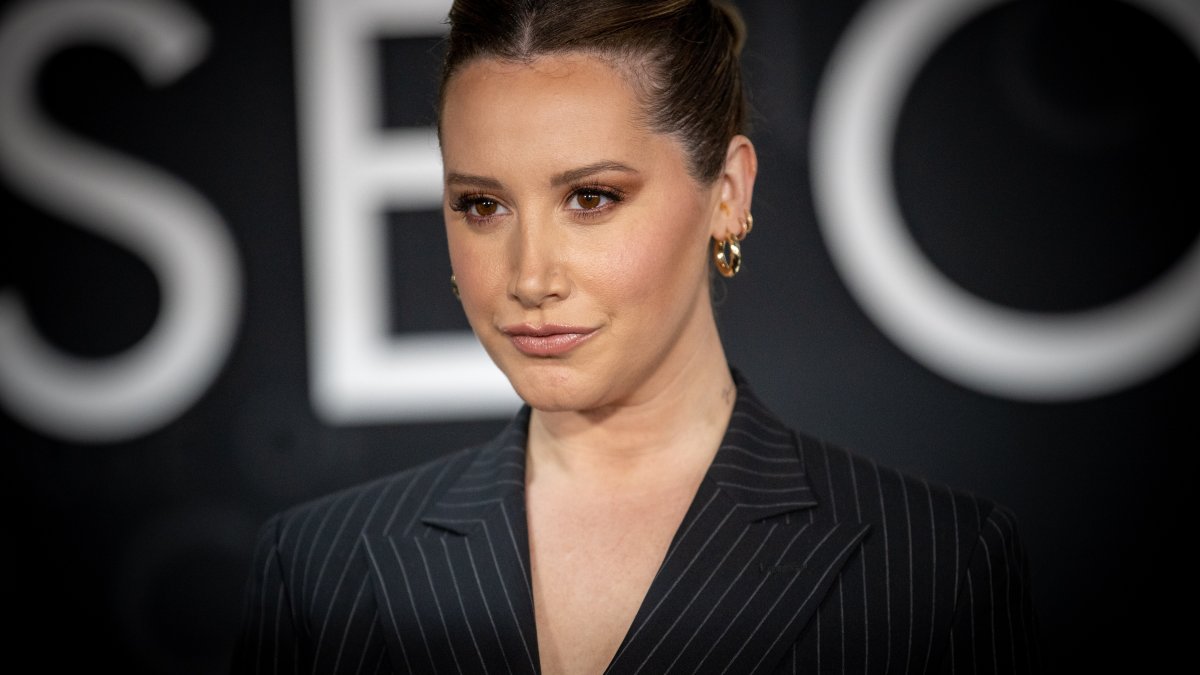 Ashley Tisdale Sparks Interesting Debate Around Books With Home Tour – NBC Bay Area - Vimarsana News