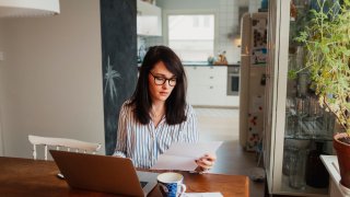 If You Hate Budgeting, Try the 80/20 Rule to Save Money Without Tracking Every Single Expense