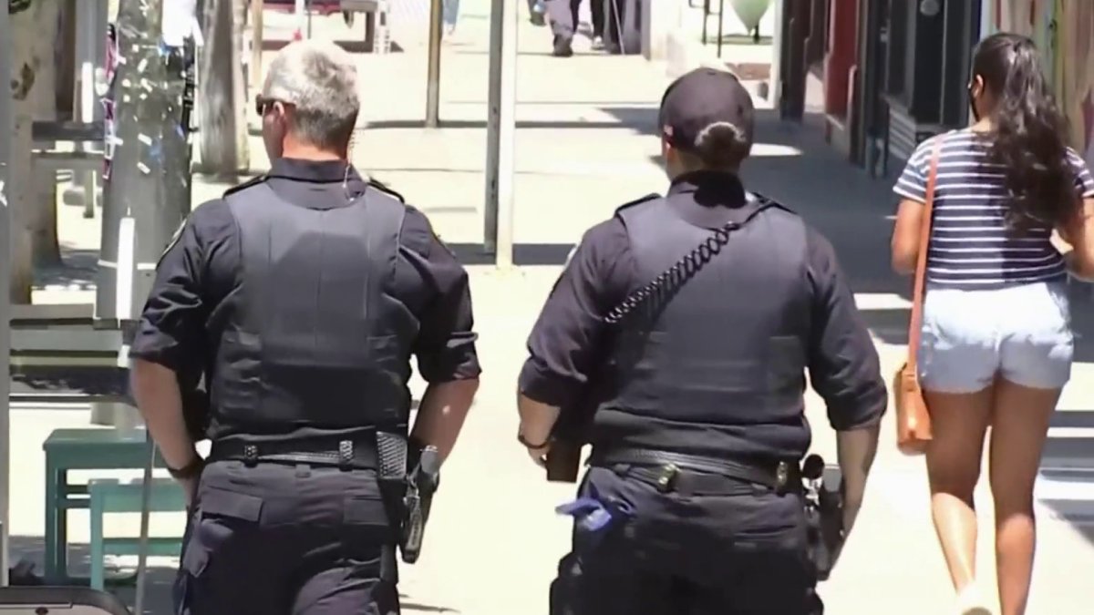 SF Pride parade and police settle dispute over uniforms