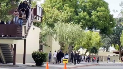 San Jose Students Walk Out of Class in Protest of Gun Violence