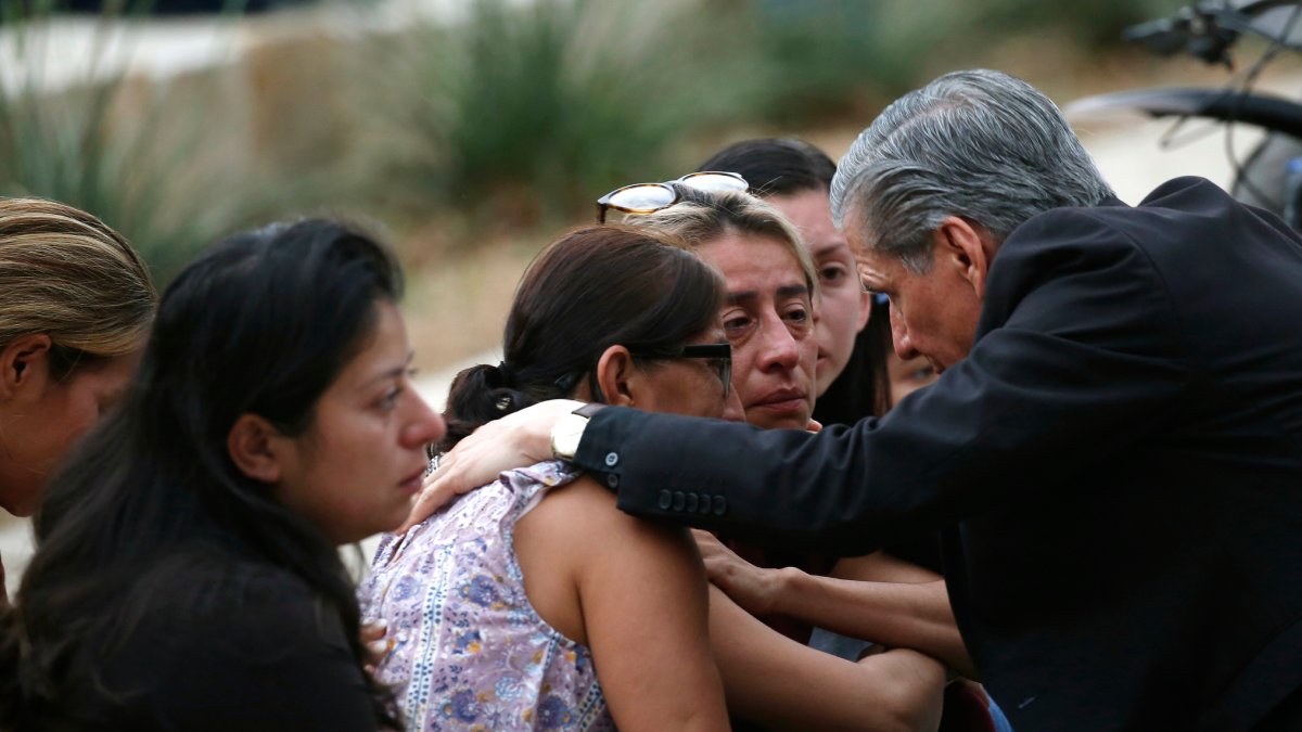 'Profound Grief': 19 Children, 2 Teachers Dead in Texas School Shooting – NBC Bay Area - Vimarsana News