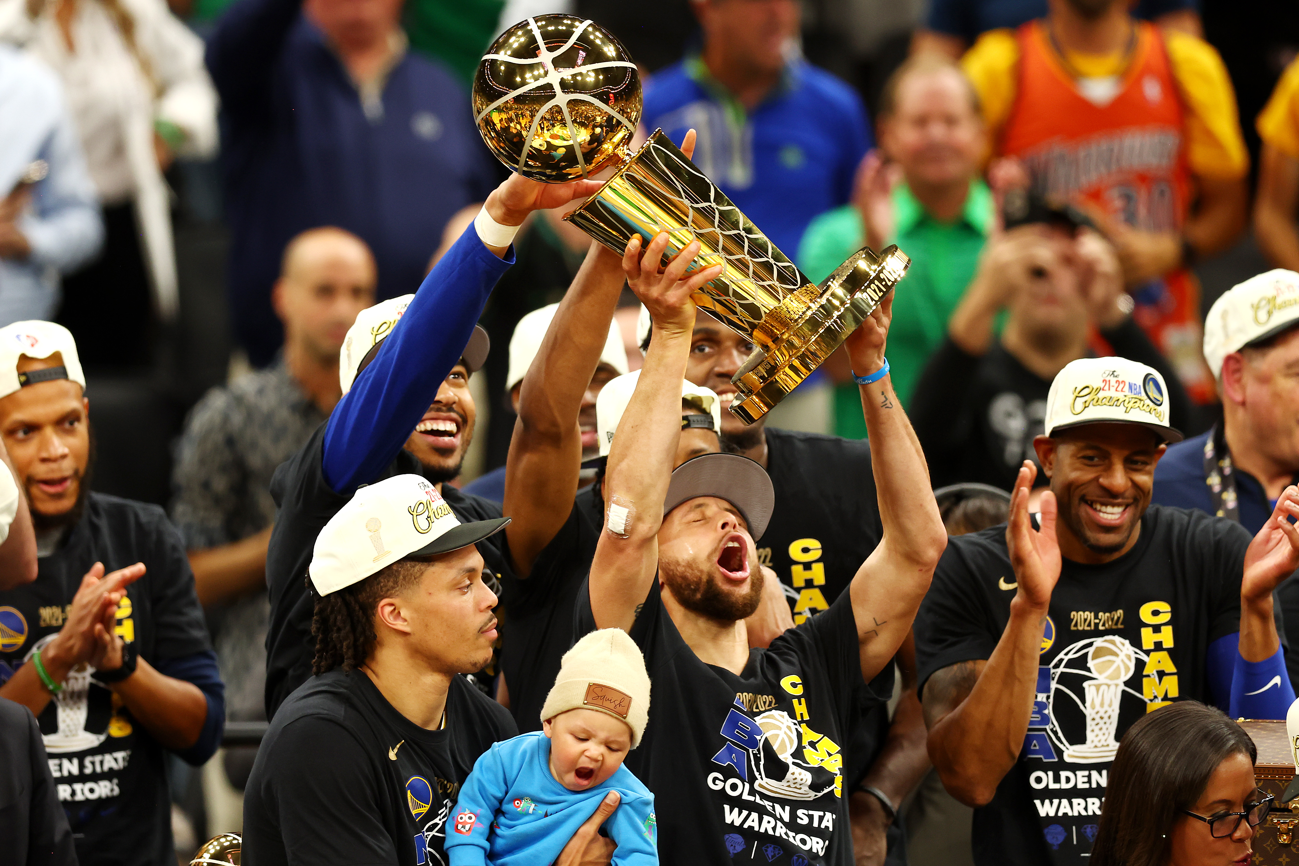 Louis Vuitton on X: Congratulations to the Golden State Warriors, 2022 @NBA  Finals Champions. For the third year in a row, the Larry O'Brien Trophy was  awarded in a bespoke #LouisVuitton travel