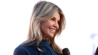 Actor Lori Loughlin Appears on Red Carpet for First Time Since College  Admissions Scandal – NBC Bay Area