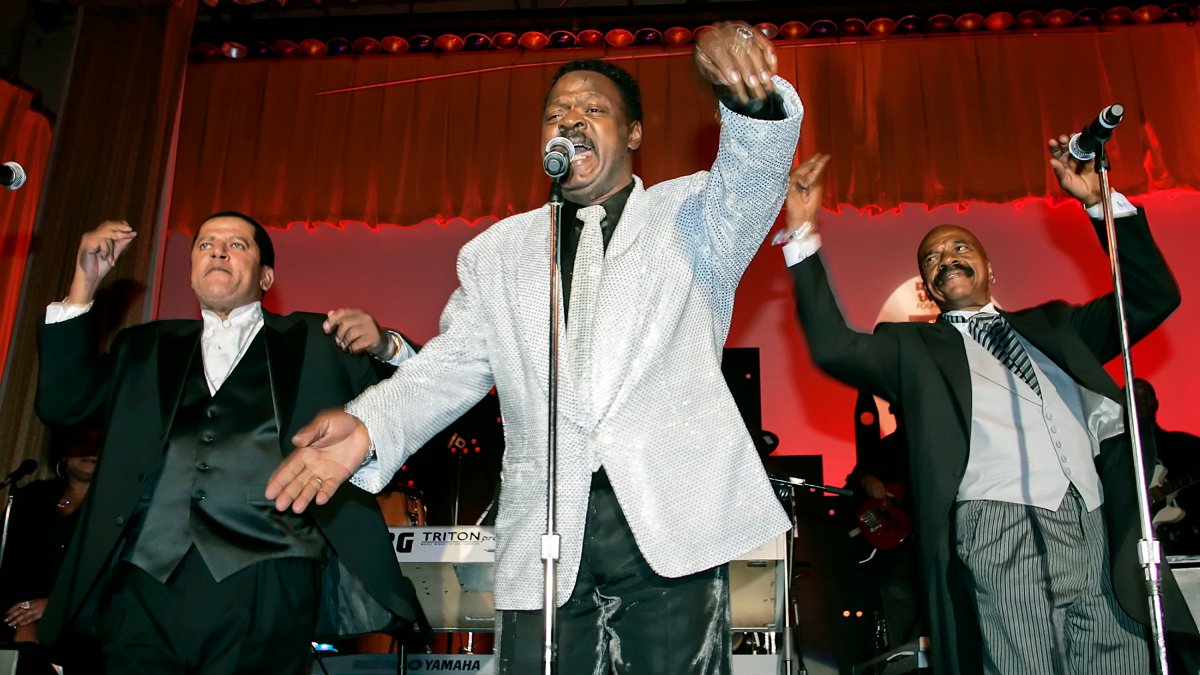 Delfonics Lead Singer William 'Poogie' Hart Dead at 77 – NBC Bay Area - Vimarsana News