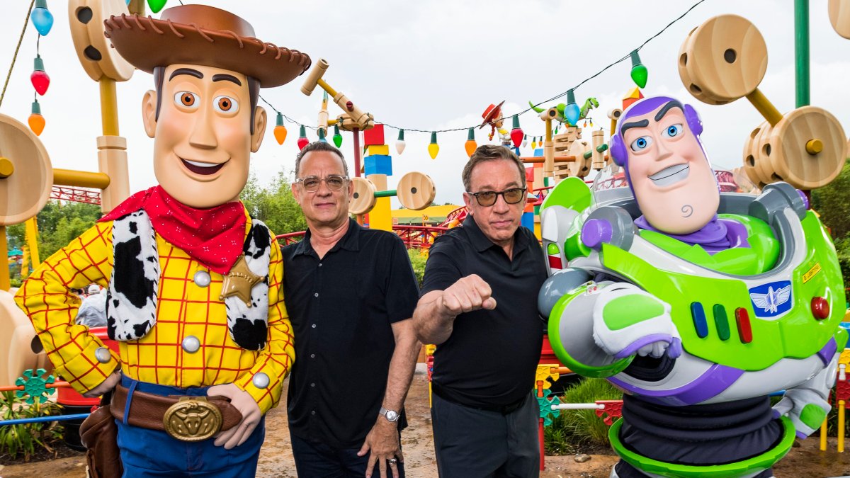 Tom Hanks Reacts to Tim Allen Not Being Cast in 'Lightyear' – NBC Bay Area - Vimarsana News