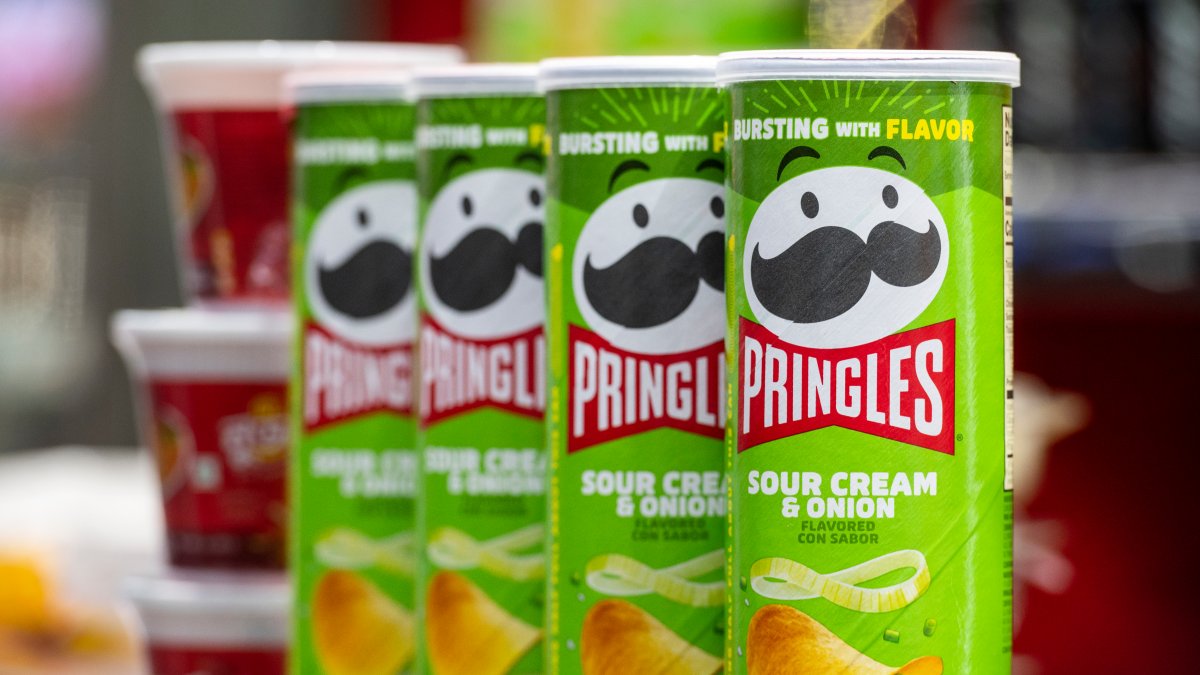 Help Pringles Rename a Cute Spider, and It May Mean Free Chips for You - Vimarsana News