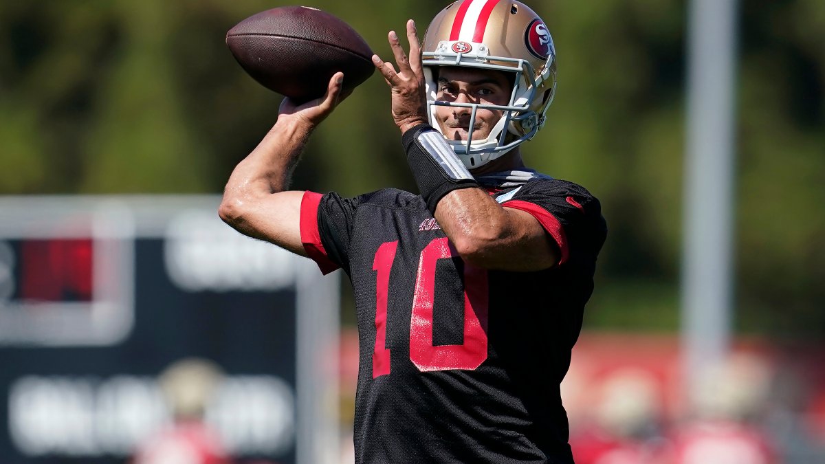 49ers QB Jimmy Garoppolo throwing again after shoulder surgery