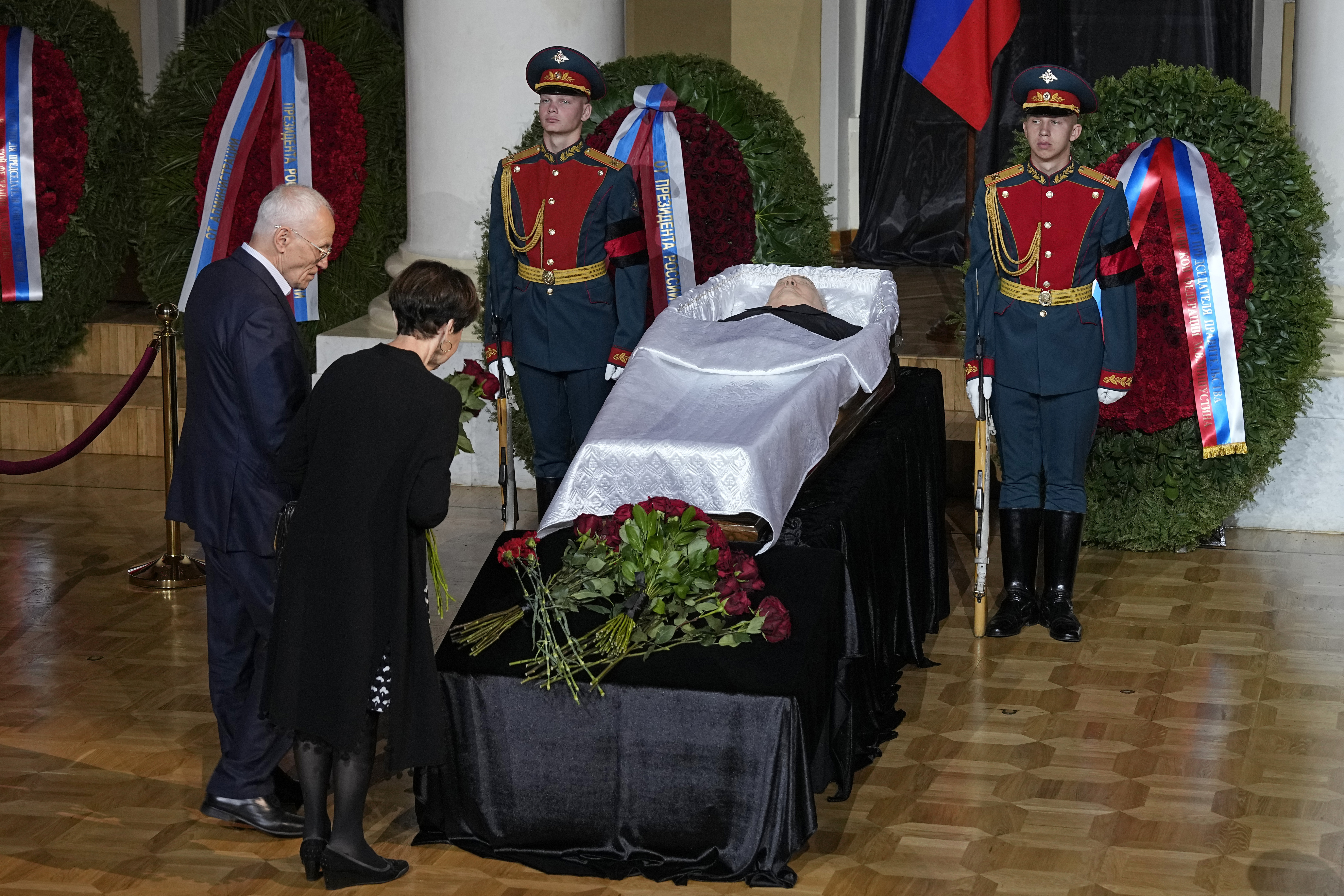 Thousands of Mourners Lined Up to Pay Tribute to Former Soviet Leader Mikhail Gorbachev – NBC Bay Area - Vimarsana News