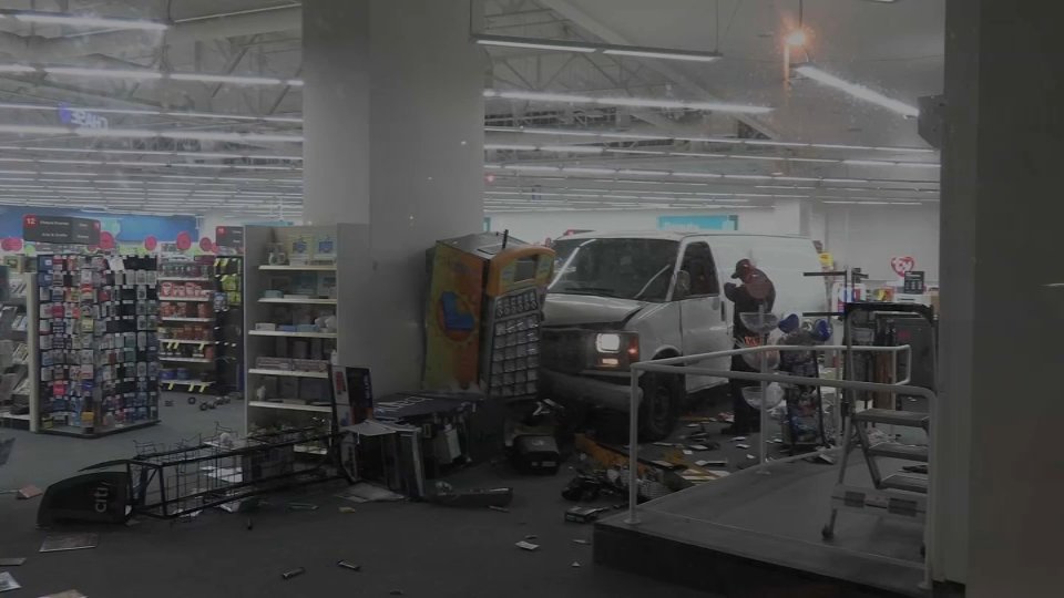 Van Crashes Through CVS Store in Oakland, Leaving Trail of Destruction - Vimarsana News