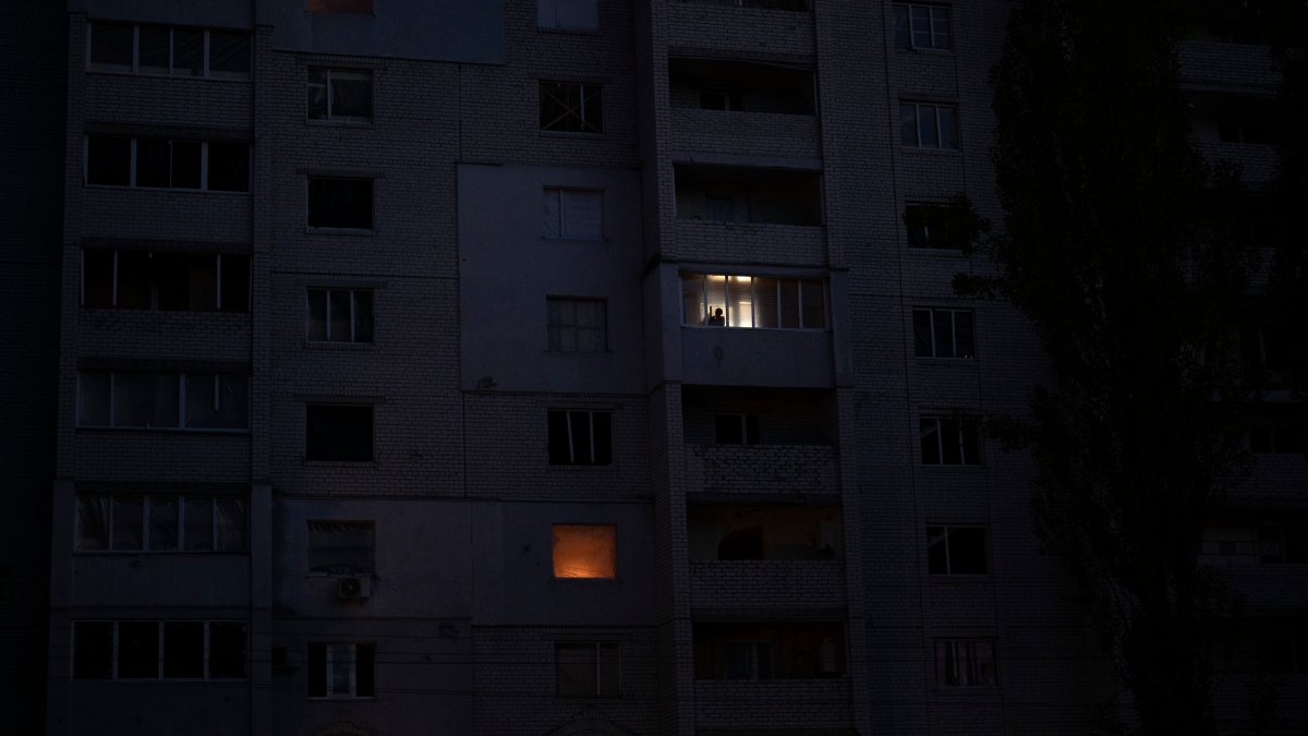 'Massive' Strike Knocks Out Power For 100,000s in Ukraine – NBC Bay Area - Vimarsana News