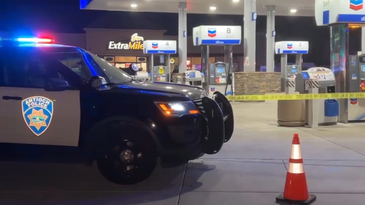 Gas Station Cashier Fatally Shot Suspect Remains At Large Nbc Bay Area