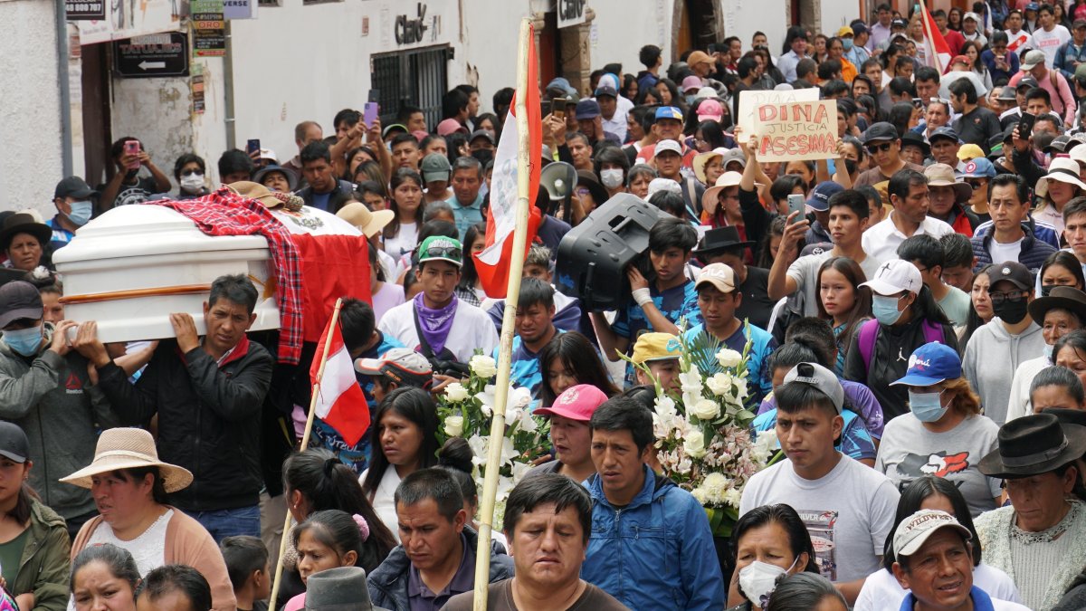 Protester's Death Highlights Violence, Unrest in Peru – NBC Bay Area - Vimarsana News