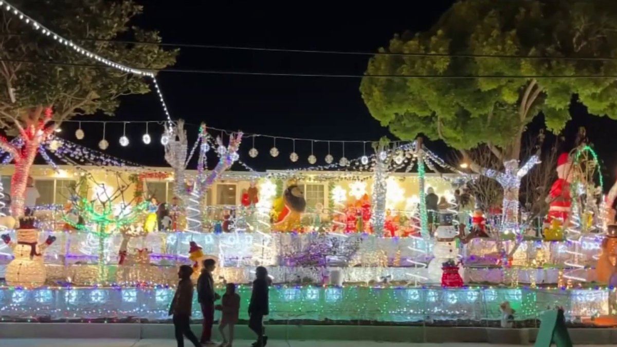 Popular Vallejo Christmas House To Light Up One More Time NBC Bay Area popular-vallejo-christmas-house-to-light-up-one-more-time-nbc-bay-area