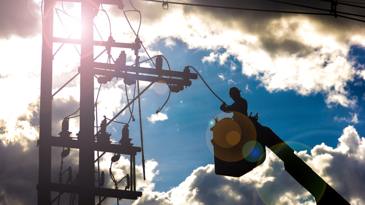 Thousands of PG&E customers without power after outage in Alameda