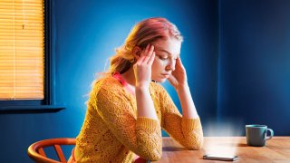 How to Deal With Anxiety During the Job Search, According to a Psychiatrist: ‘Our Brains Don’t Like Uncertainty’
