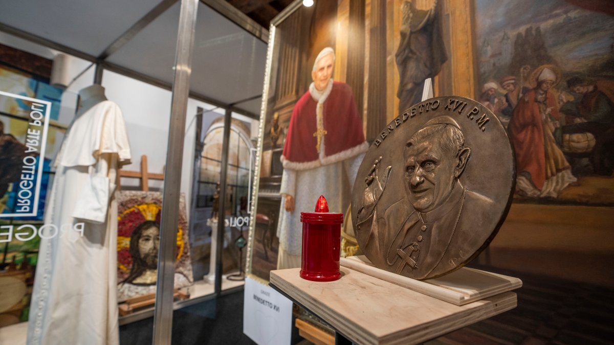 Pope Emeritus Benedict XVI to Be Buried With Account of Papacy – NBC Bay Area - Vimarsana News