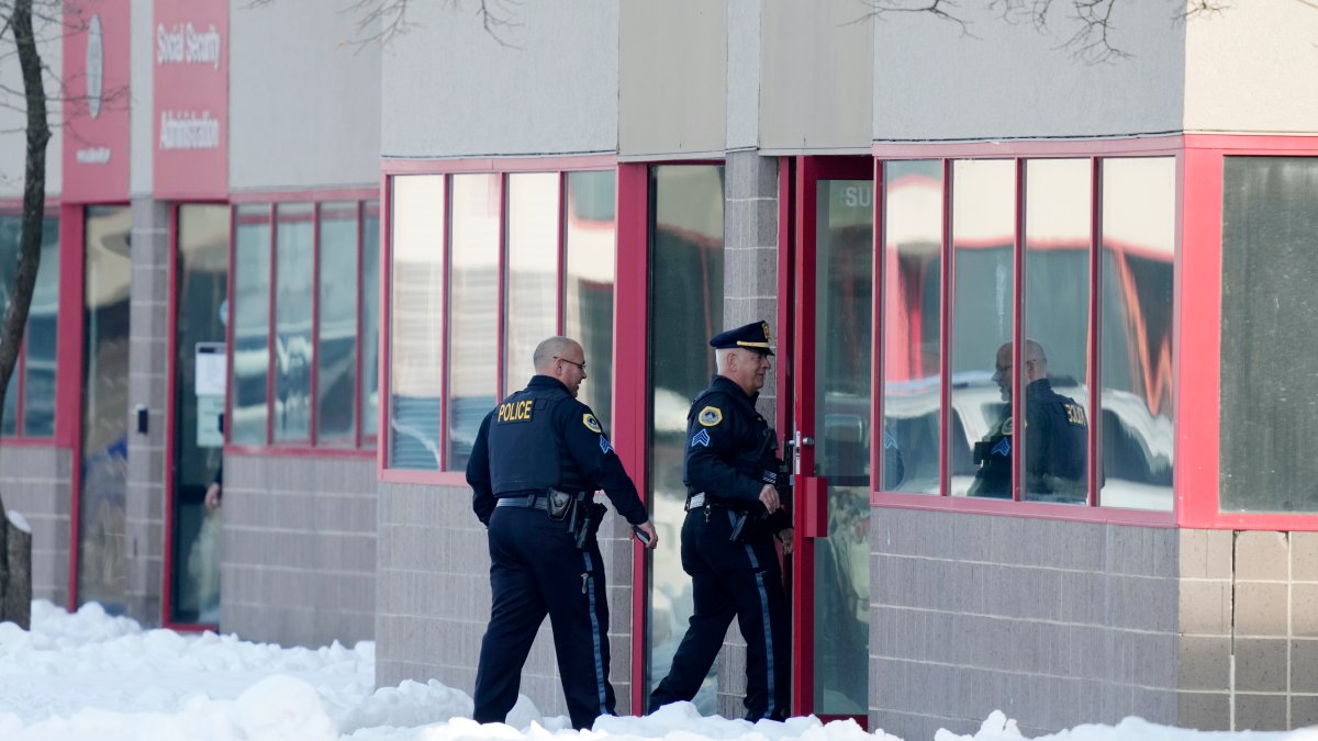 Two Students Dead, Teacher Hurt in Iowa School Program Shooting – NBC Bay Area - Vimarsana News