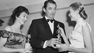 Grace Kelly, Jean Simmons And Gregory Peck