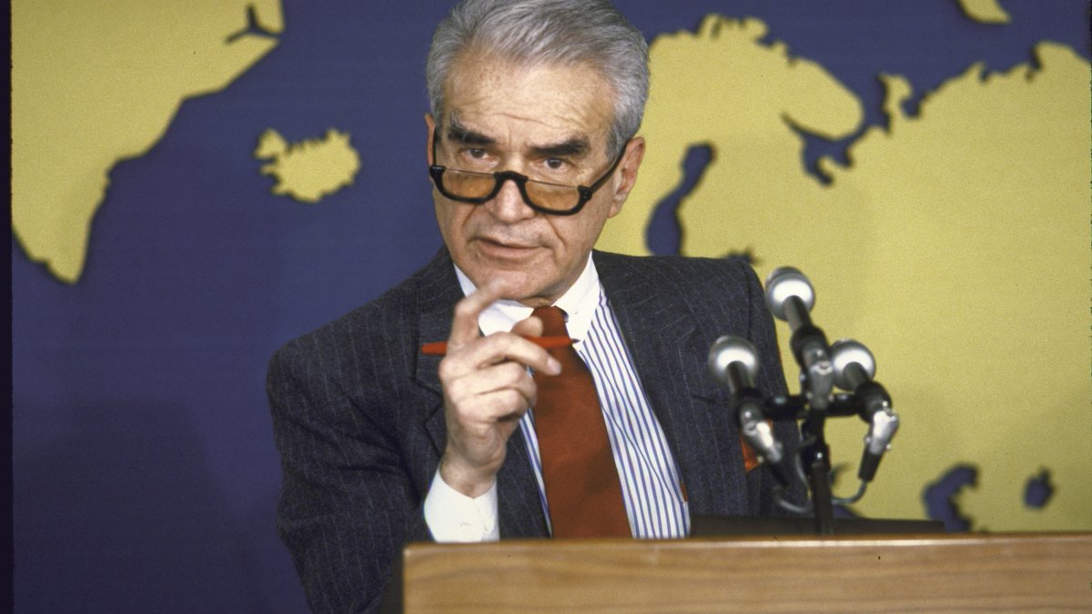Bernard Kalb, Veteran Foreign Correspondent, Dies at 100 – NBC Bay Area - Vimarsana News