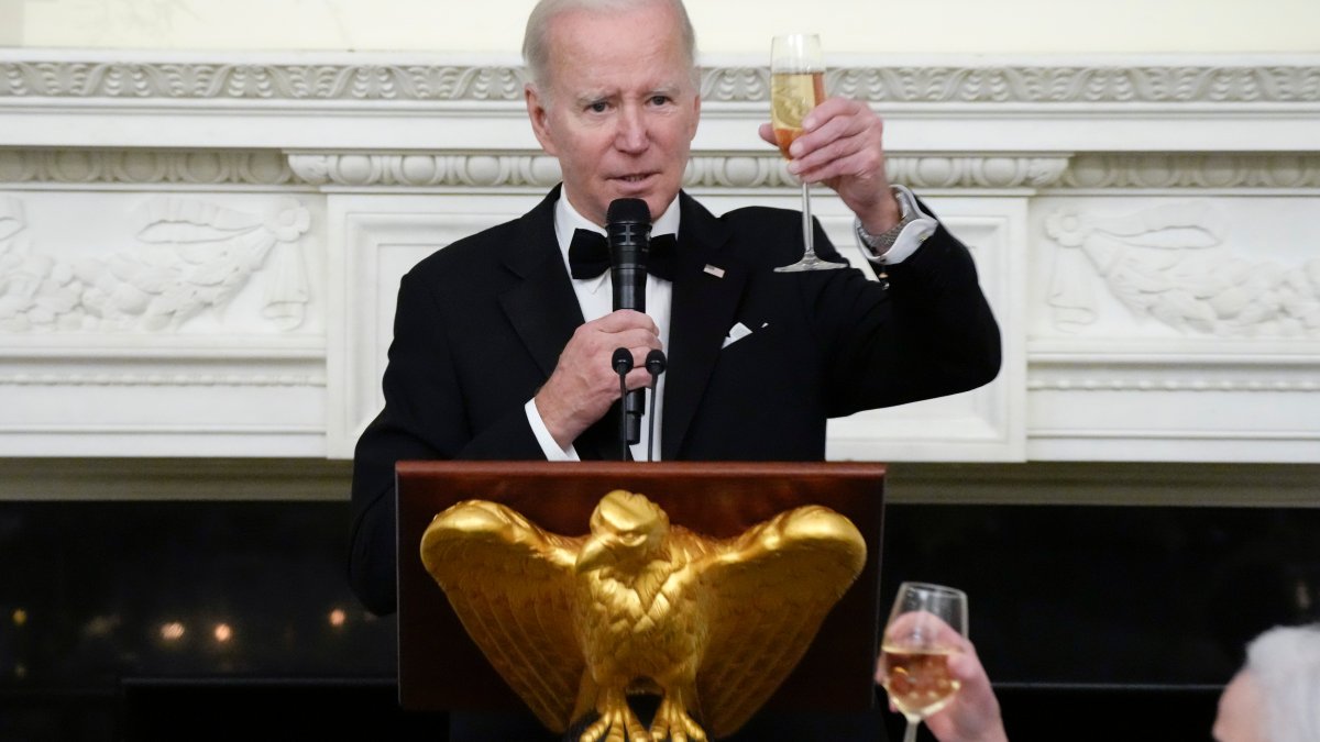 Biden Hosts Dinner at White House in Effort Towards Bipartisanship – NBC Bay Area - Vimarsana News