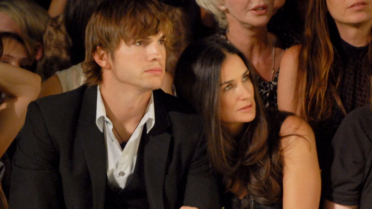 Ashton Kutcher Recalls 'Really Painful' Demi Moore Miscarriage – NBC Bay Area - Vimarsana News