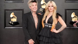 Mod Sun and Avril Lavigne attend the 64th Annual GRAMMY Awards at MGM Grand Garden Arena on April 03, 2022 in Las Vegas, Nevada.